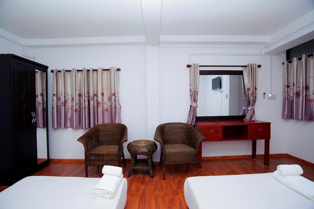 Agga Youth Hotel Yangon Exterior photo