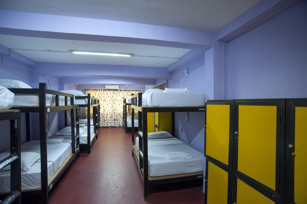 Agga Youth Hotel Yangon Room photo