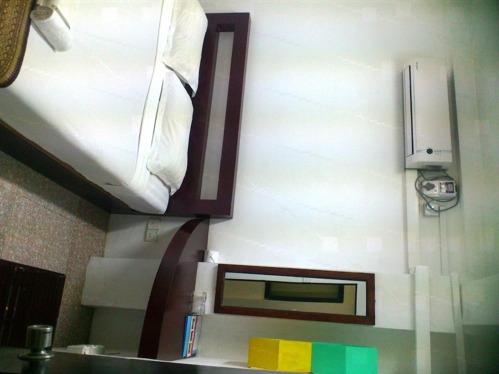 Agga Youth Hotel Yangon Exterior photo